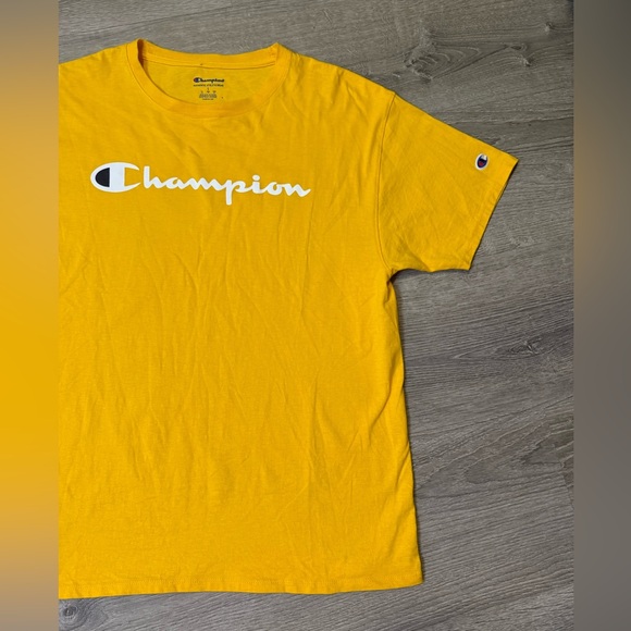 •CHAMPION• TEE - Picture 2 of 6